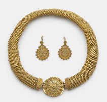 Bild zu Faszination Schmuck. 7000 Jahre Schmuckkunst im MAKK