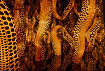 Yayoi Kusama: Punkte, Raster, Muster - Die Unendlichkeit im Kleinen (Mehrtägig)